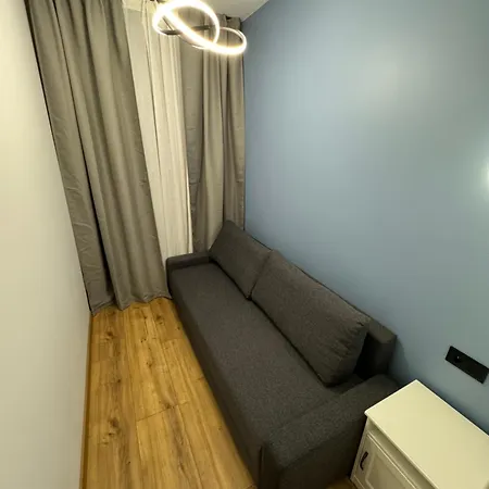 Amadeus - 3 Sleep - Parking On Street * Katowice